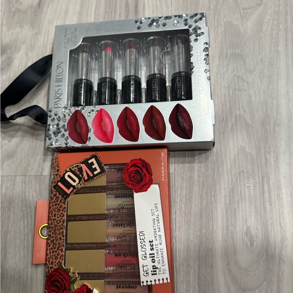 Paris Hilton Lipstick Set - Red and Pink Shades